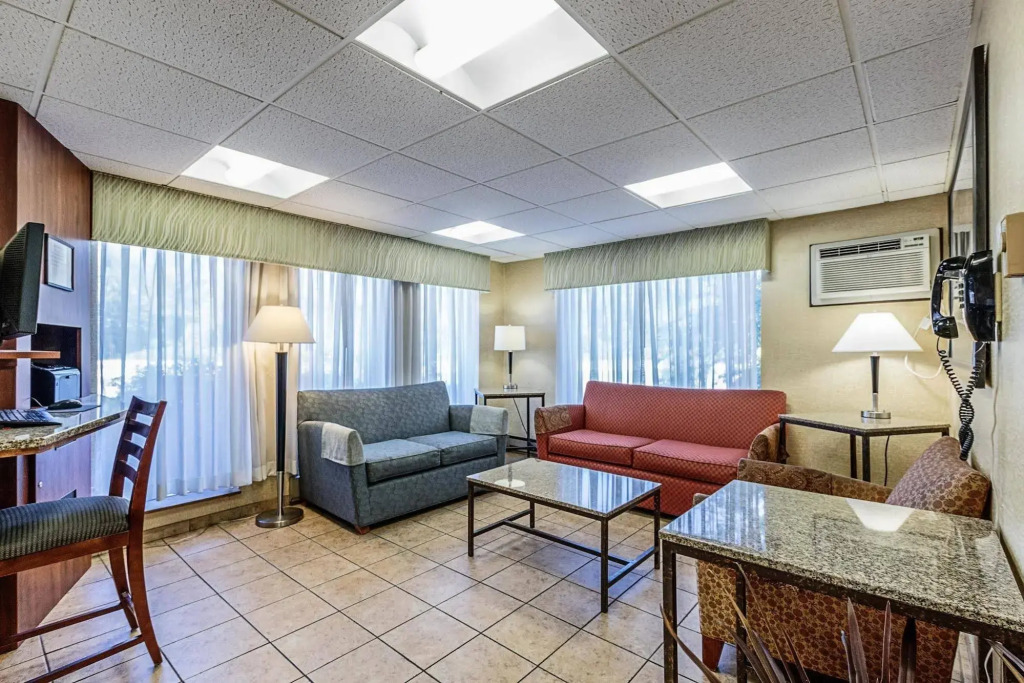 Days Inn by Wyndham La Crosse