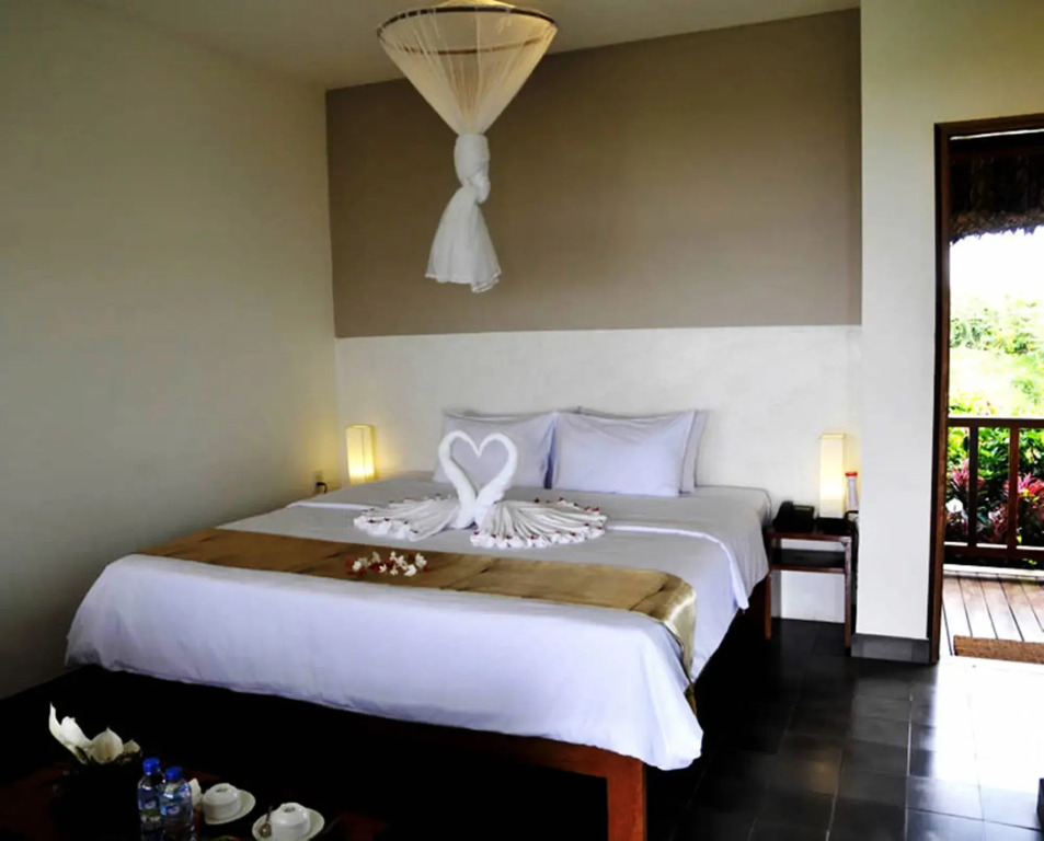 Mekong Riverside Boutique Resort & Spa