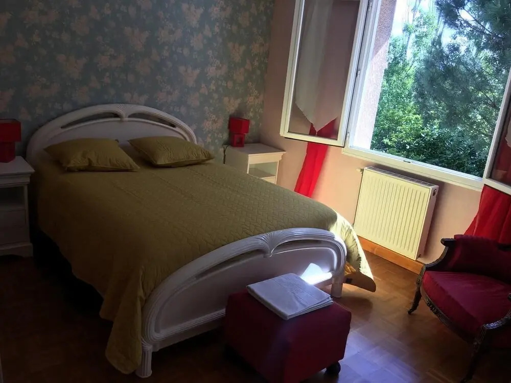 House With 4 Bedrooms in Saint-cyr-sur-le-rhône, With Wonderful Mountain View, Enclosed Garden and Wifi