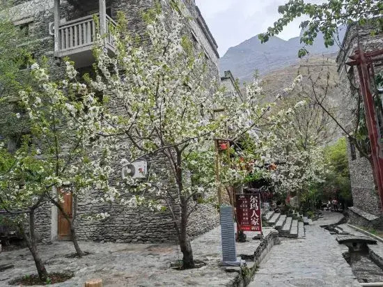 Erma Homestay (Taoping Dongzhai No.2 Branch)