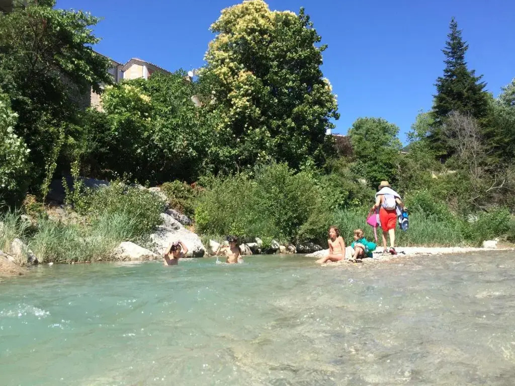 Nyons Centre Appart#1: charme, jardin, plage