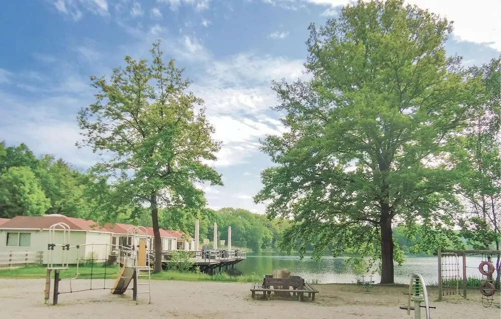 Beautiful Home in Rekem-lanaken With 3 Bedrooms and Wifi