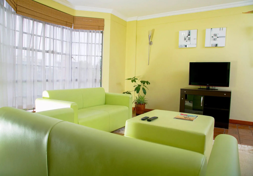 Batians Apartment Hotel