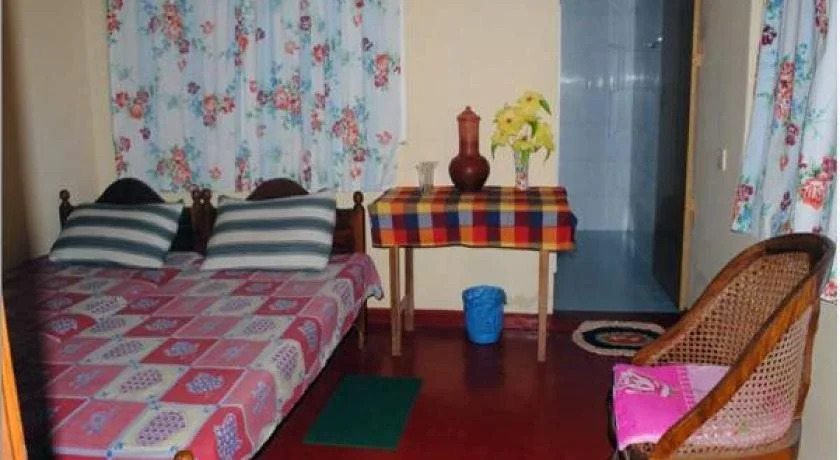 Dimuthu Tour Inn