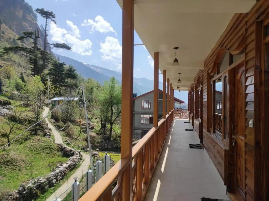 FabHotel Forest Retreat