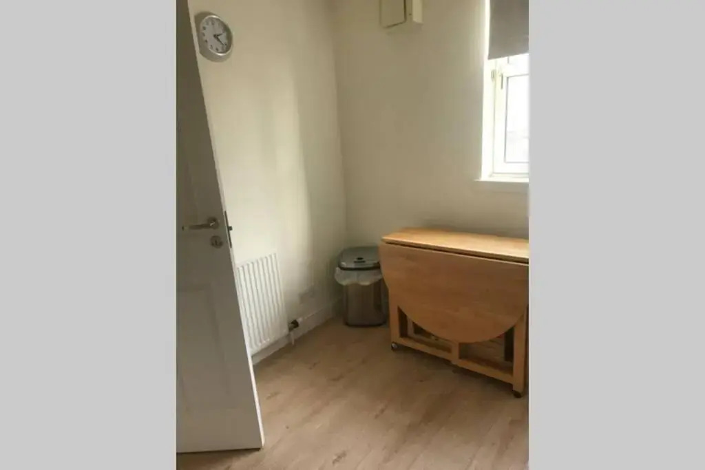 City Centre Executive 2 Bed Apartment with WiFi & Parking