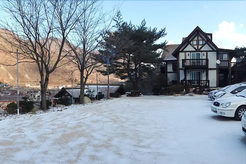 Yangsan (Baenaegol) Cozy Pension