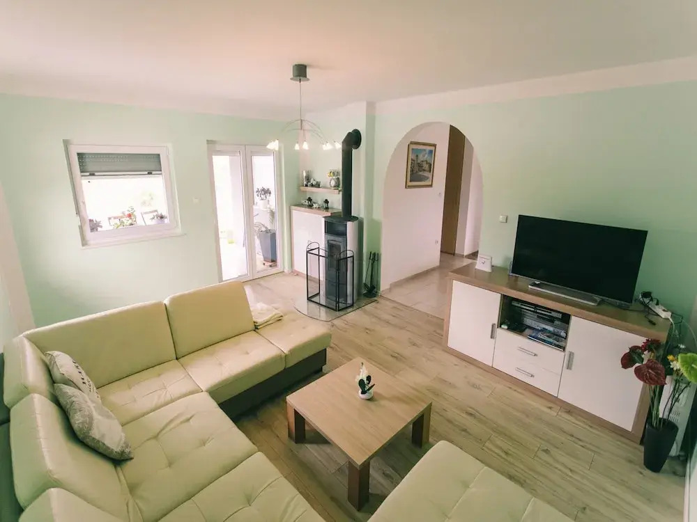 Modern Holiday Home in a Quiet Area, Private Pool, Lovely Roofed Terrace, BBQ