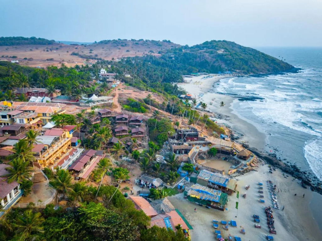 Alcove Beach Resort