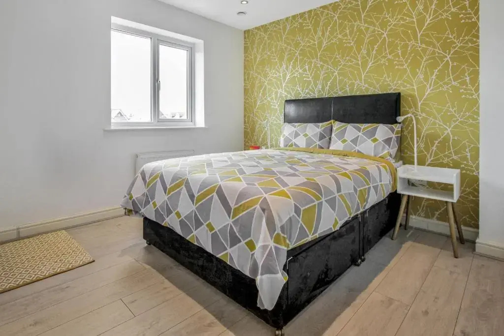 Emerald En-suite in Derby