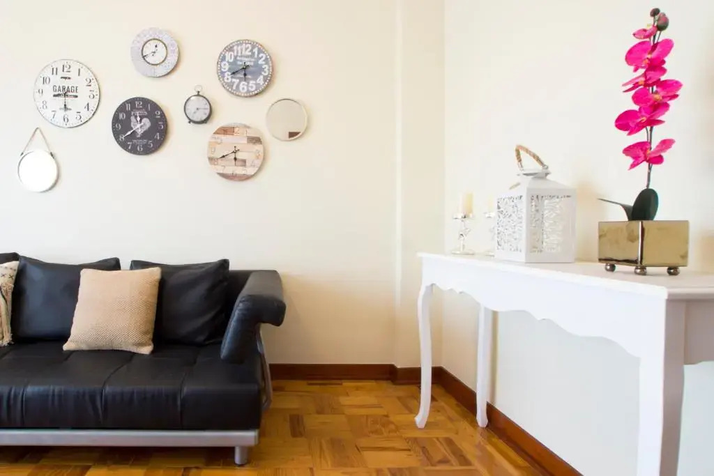 Sunny 4 Bedroom Apartment - with View