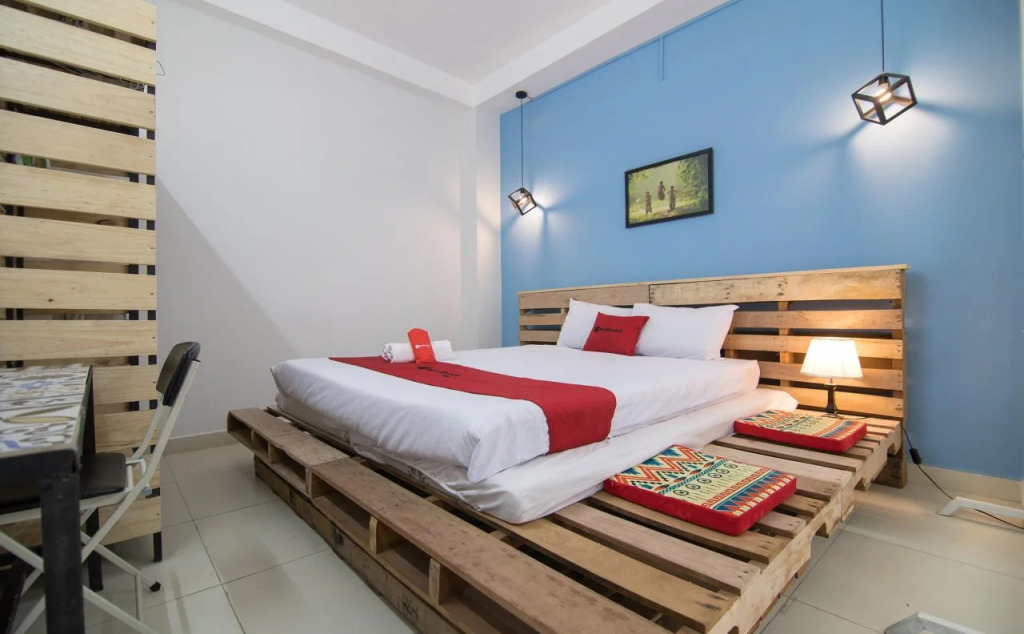 RedDoorz at Nguyen Binh Khiem Street
