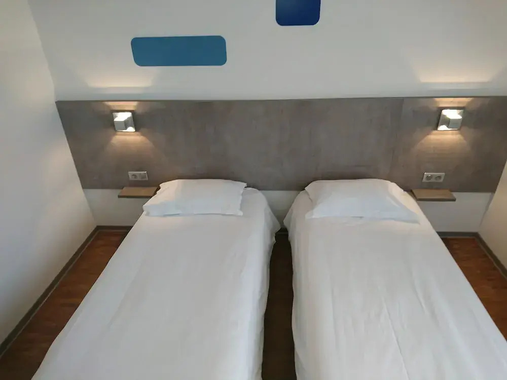 H24 HOTEL
