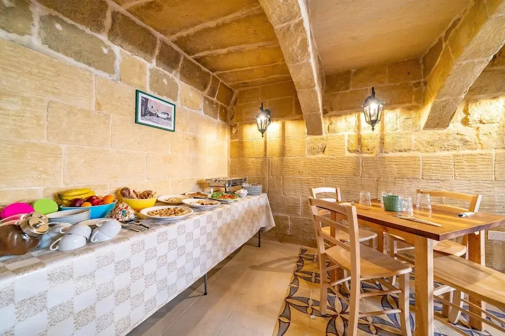 Ta' Pinu B&B