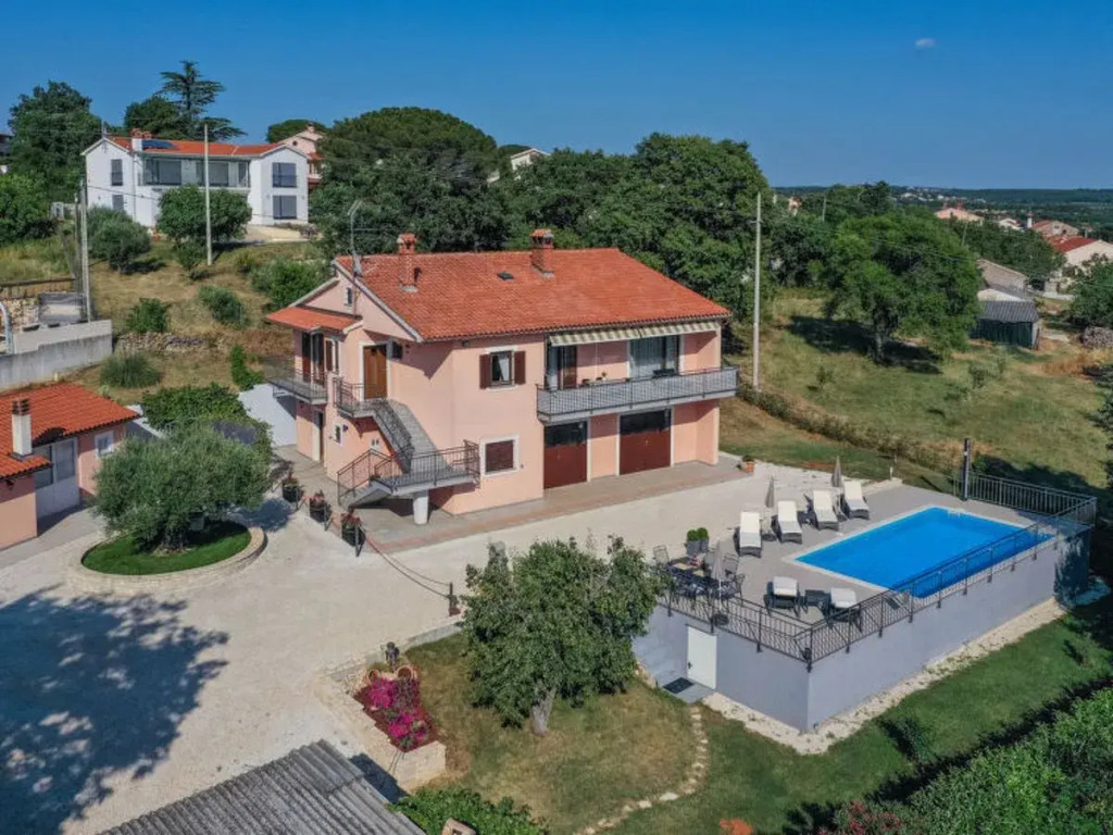 House Legovic Moutiers les Mauxfaits