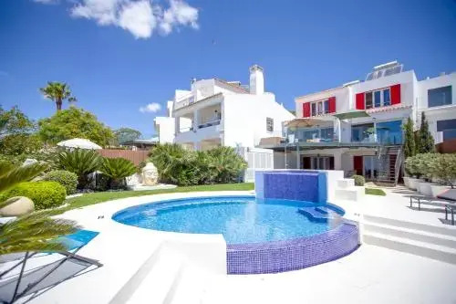 Exclusive Beachfront Villa in Albufeira - Private Beach Access - Heatable Pool & Jacuzzi - Sleeps 10
