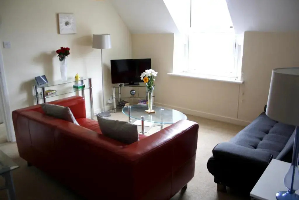 Walkers Court By Treetop Property