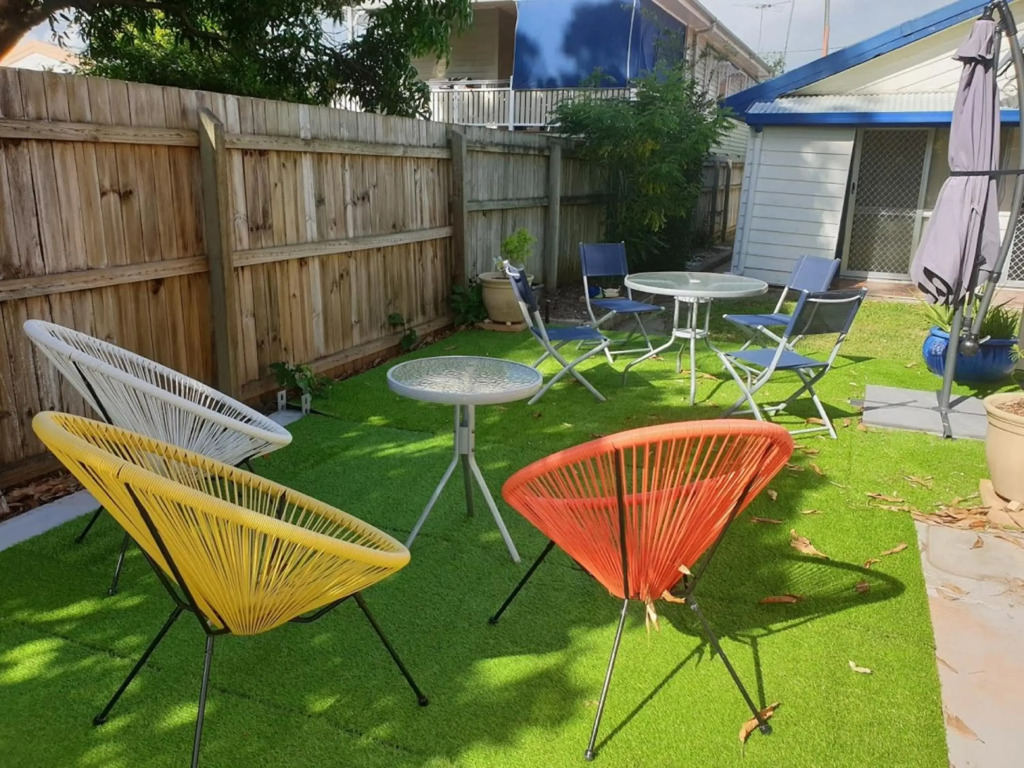 WOODY Pt - AMAZING 1970s SHARE HOUSE BY THE SEA-4 rooms available