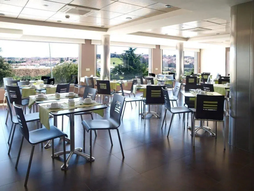 Hotel Sercotel Cuatro Postes
