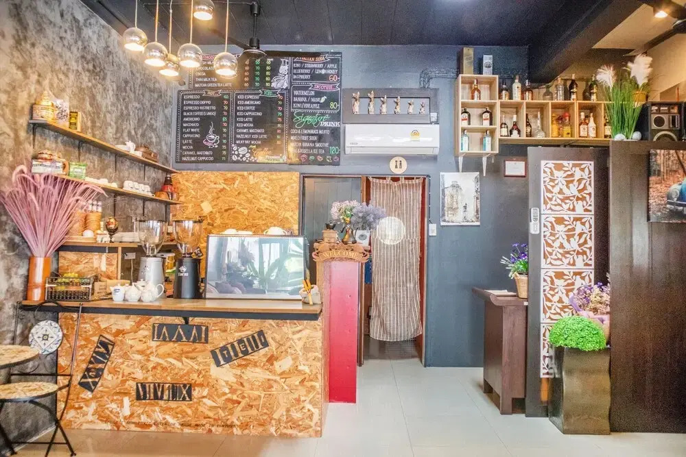 OYO 617 Tira Hostel chalong Phuket