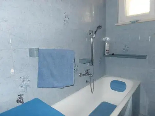 Apartment 4M