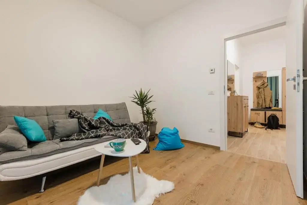 Essenza Charming Two Bedroom Apartment