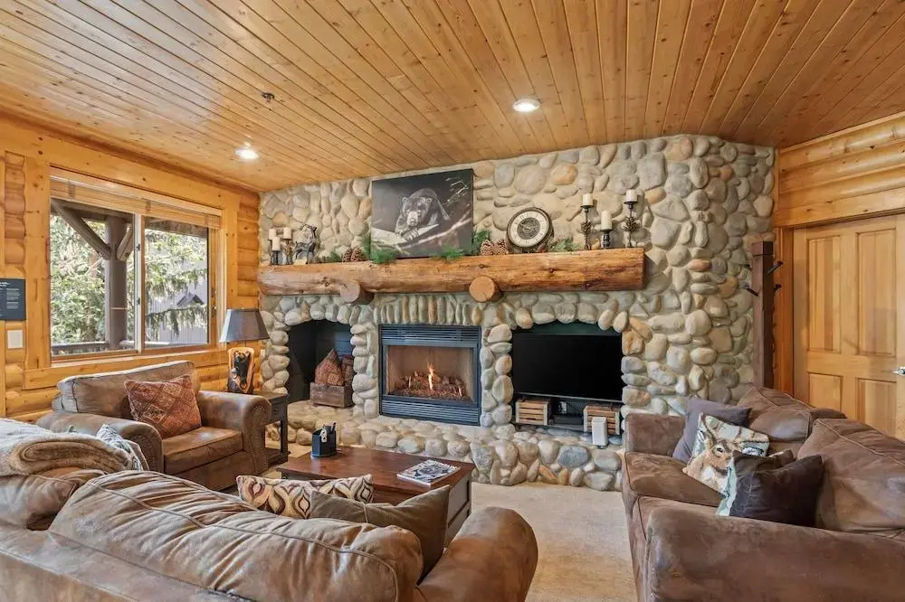 Black Bear Lodge BBL-351 by KBM