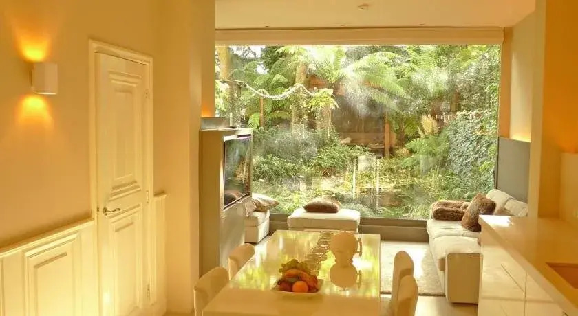 Garden Suite Centre