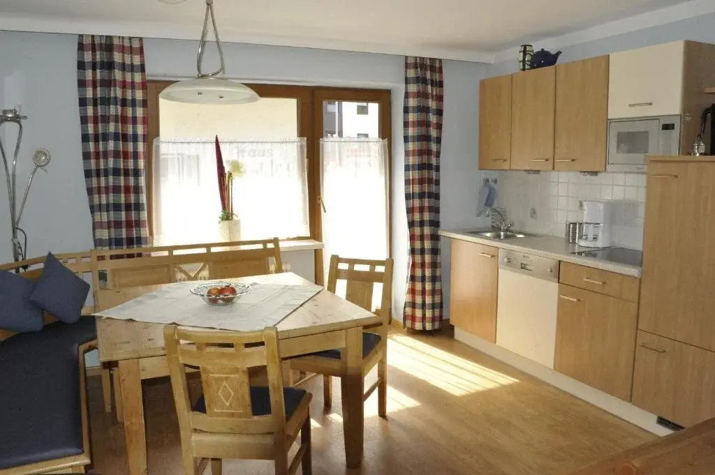 Appartements Rieser - im Herzen von Mayrhofen - sonniger Balkon - 3 Schlafzimmer