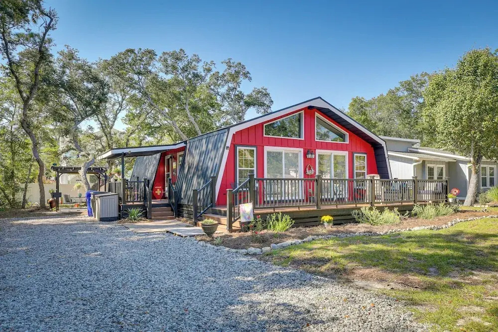 Oak Island Vacation Rental w/ Decks, Walk to Beach