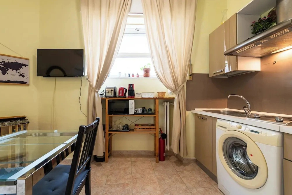 Cipro Tiny House