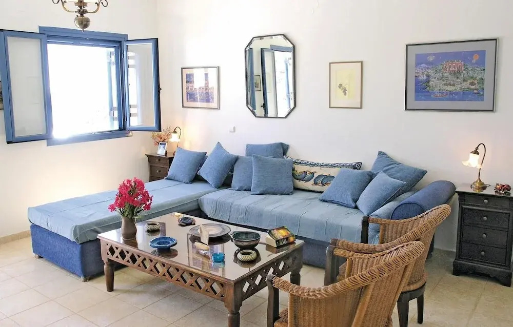 Stunning Home In Ampela, Syros