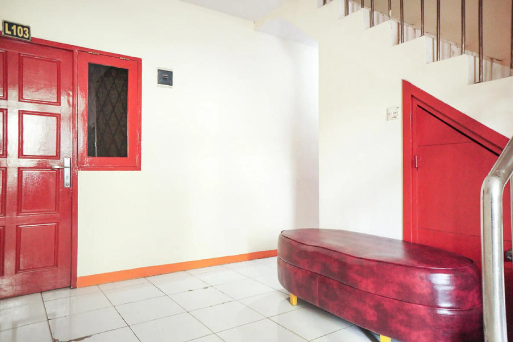 RedDoorz near Palembang Square Mall 2