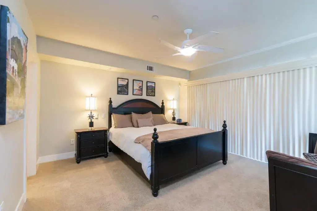 215 San Miguel