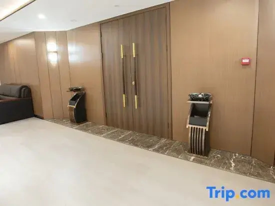 Lg Hotel