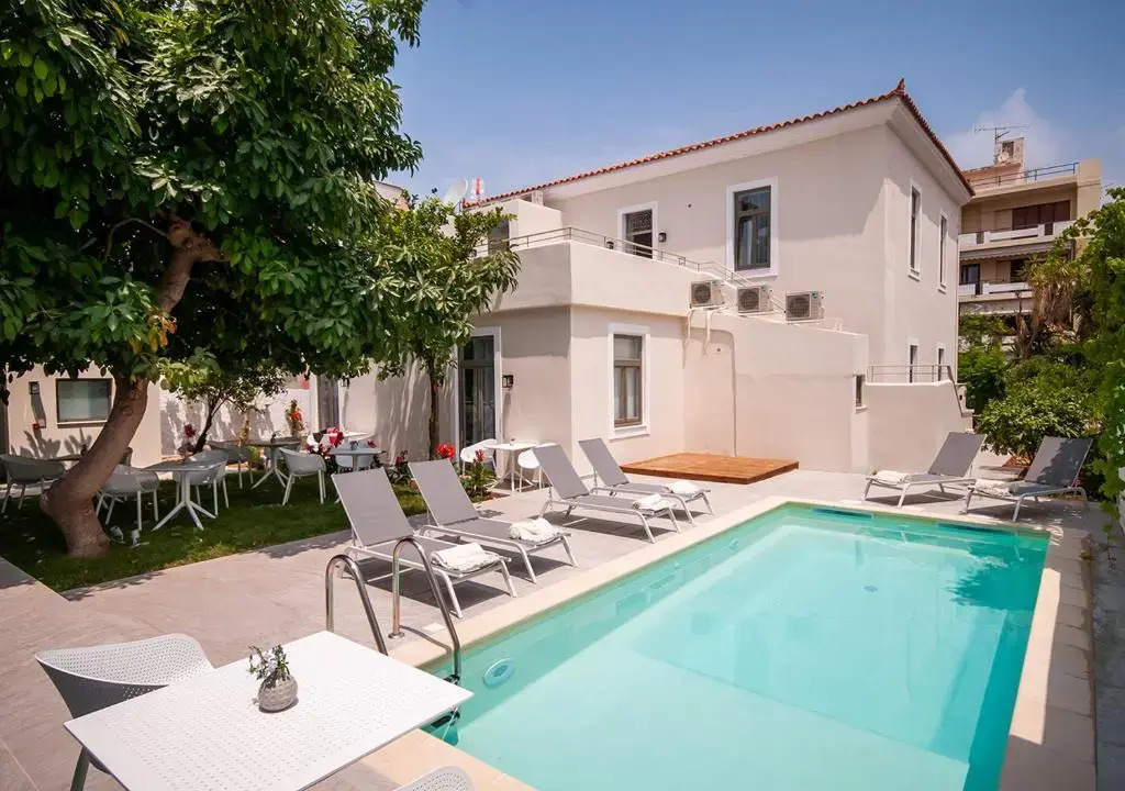 Epavli Boutique Luxury Suites
