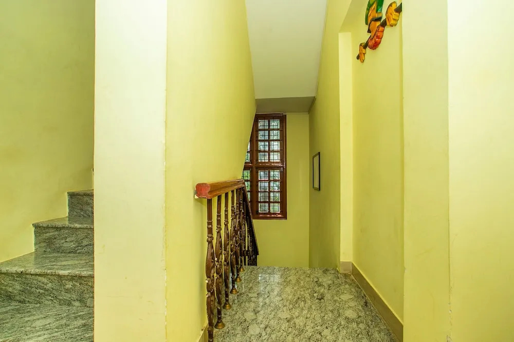 OYO 894 Apartment Hotel 510 Chetana