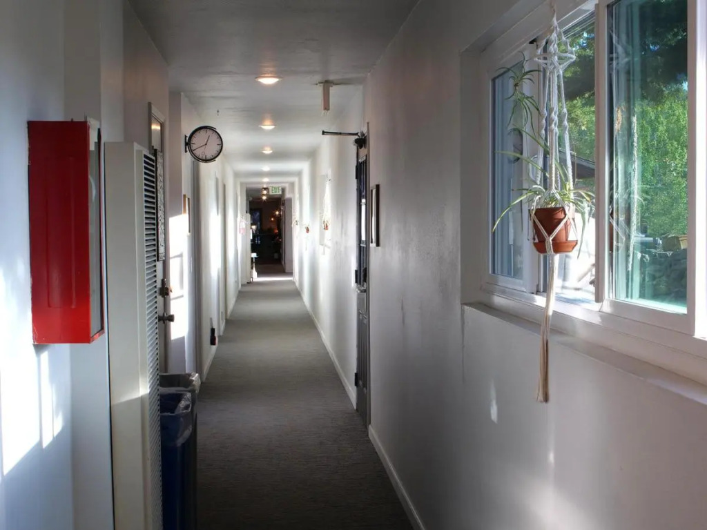 Sierra Blue Hotel & Swim Club