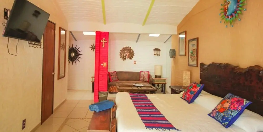 Charming 1 Bedroom Hotel With Pool View