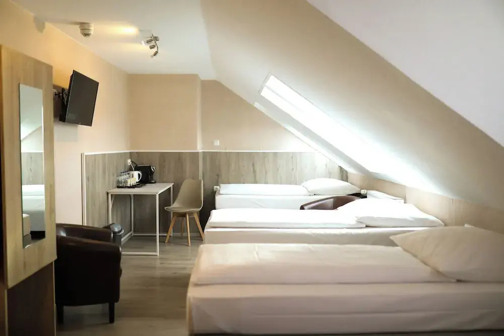 Skyline Hotel