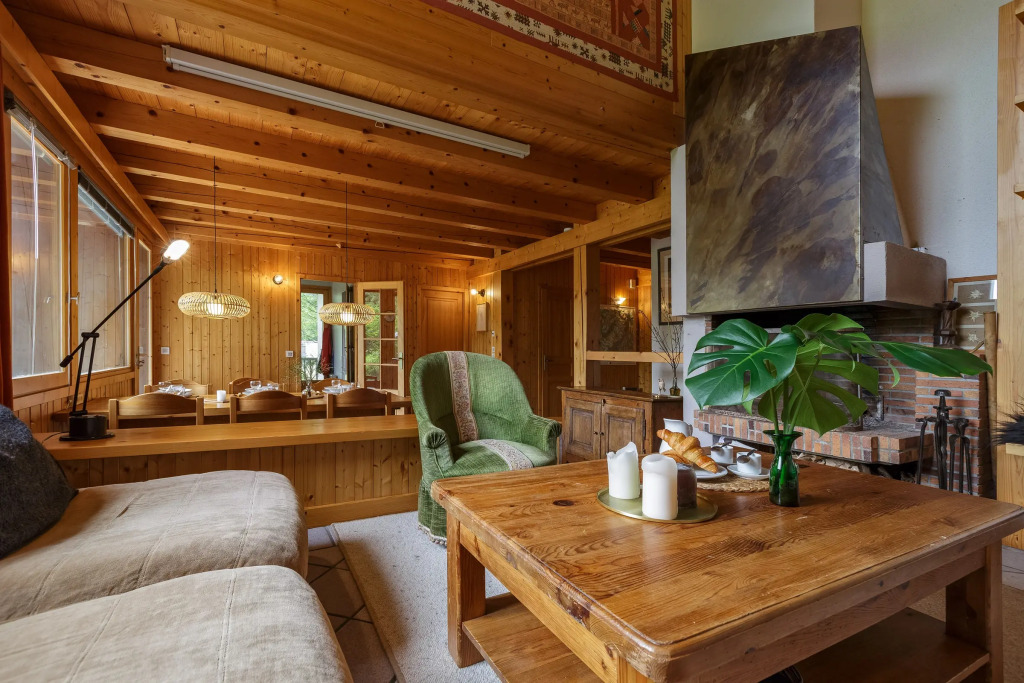 Chalet Allières Walk to Grands Montets | Sleeps 10