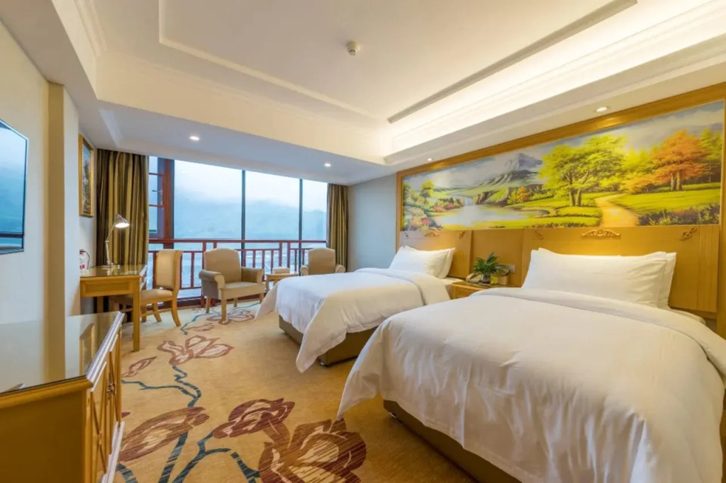 Vienna Hotel (Guilin Yongfu Station Store)