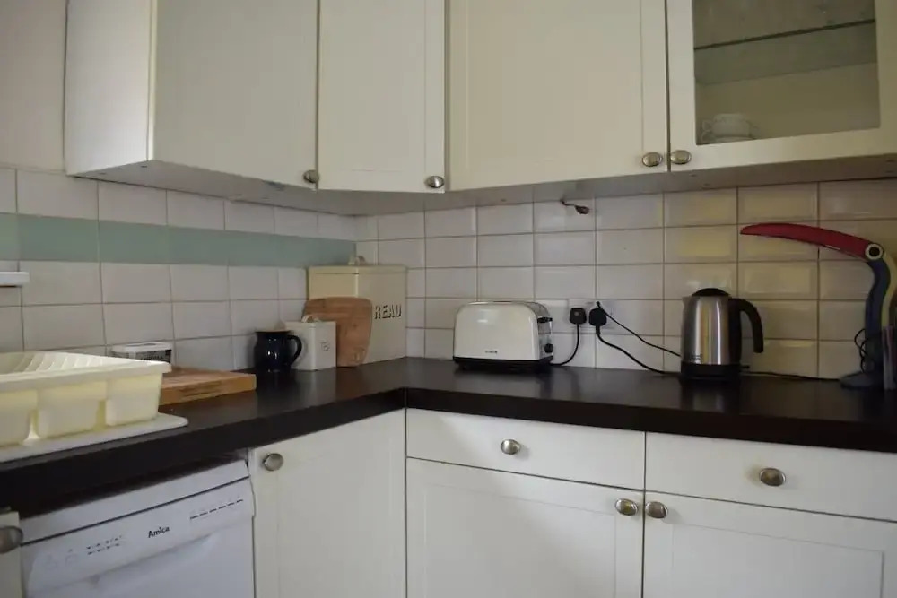 Bright 2 Bedroom House in Oxford