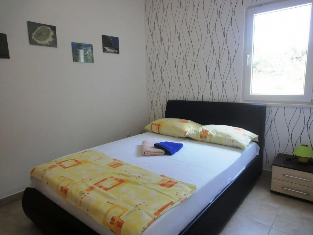 Elizabet - great location & close to the beach - A2(2+2)