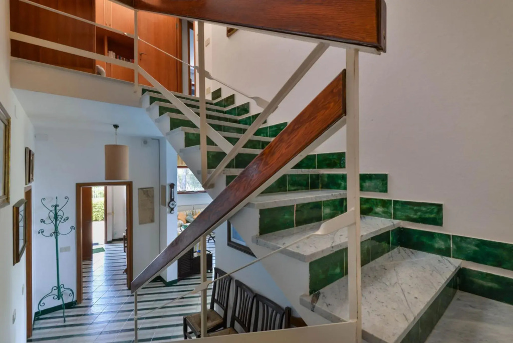 Octagonal villa with private pool and 10 beds-Villa Ottagonale