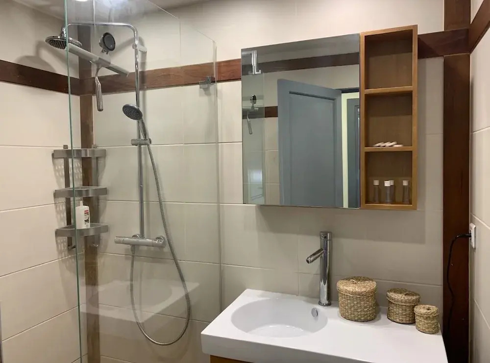 Spacieux logement domaine securise