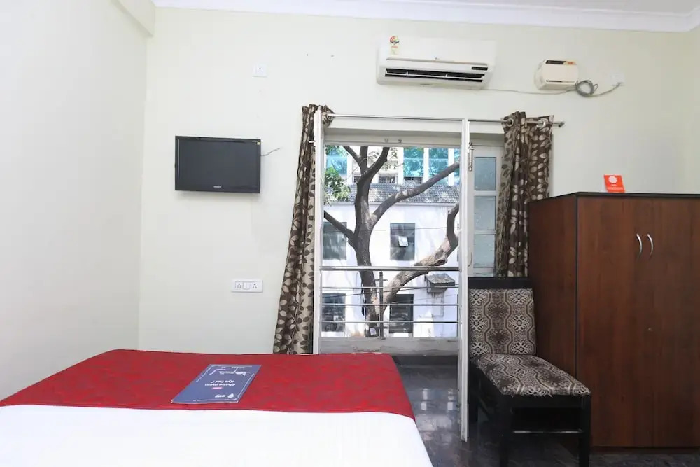 OYO Flagship 8645 Syeds Inn