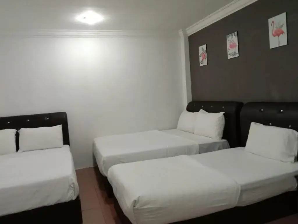G CITY HOTEL