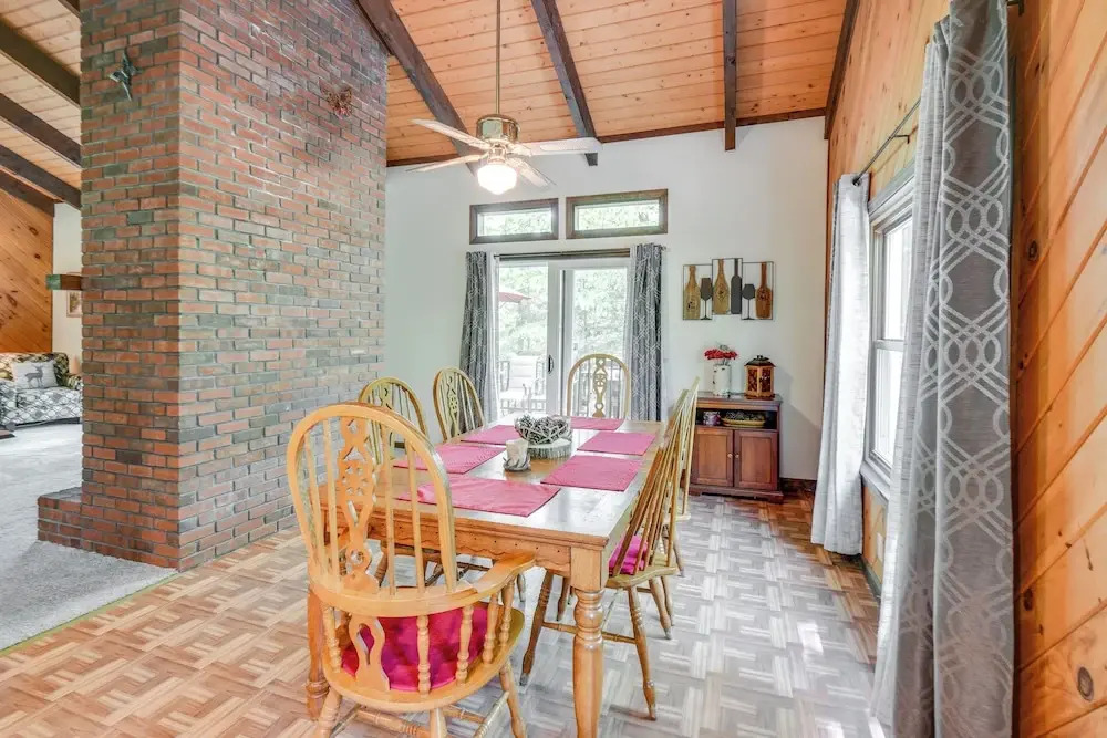 New Hampshire Vacation Rental - Walk to Beach!