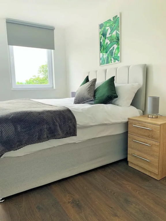 Top Floor - Serviced Apartments
